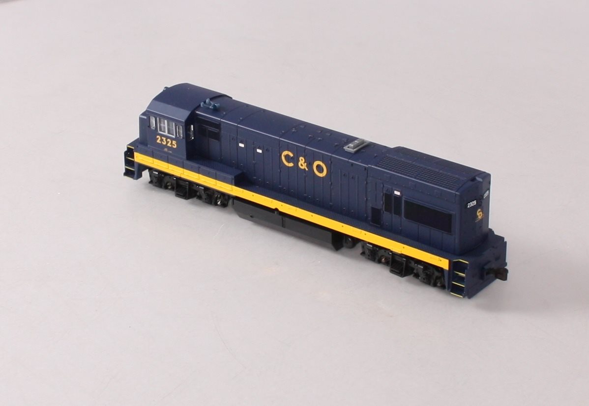 Atlas 8668 HO Chespeake & Ohio U23B Diesel Locomotive #2325