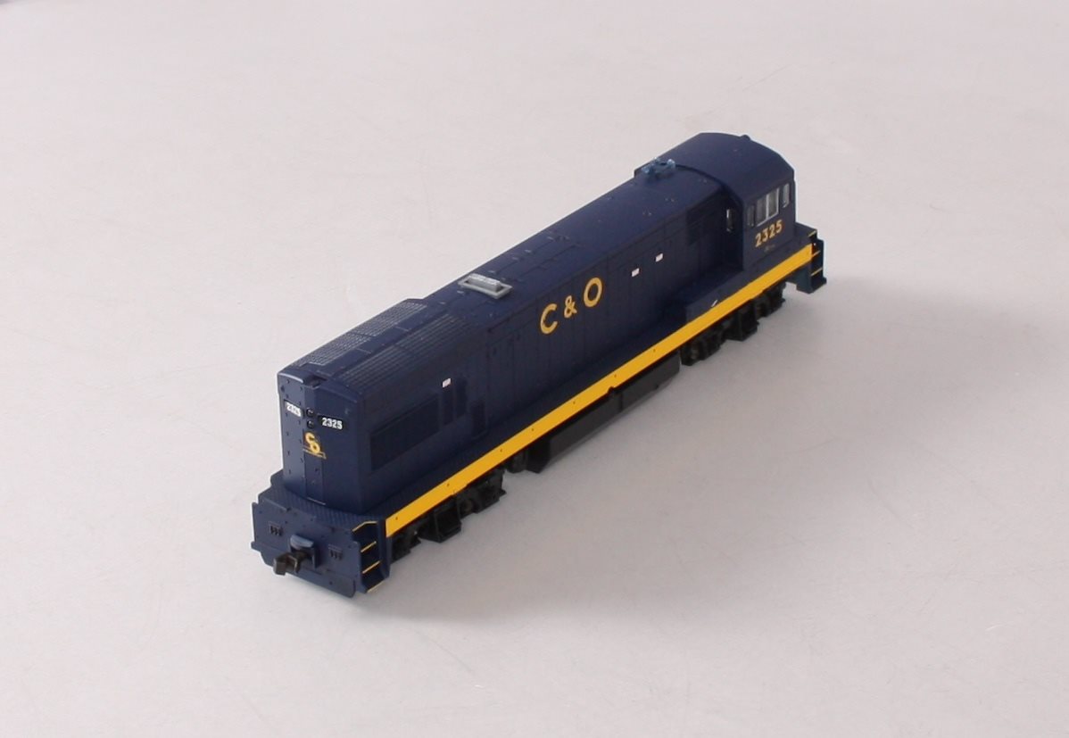 Atlas 8668 HO Chespeake & Ohio U23B Diesel Locomotive #2325