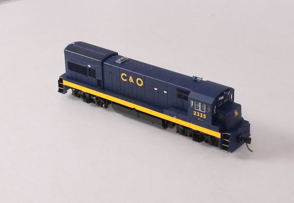 Atlas 8668 HO Chespeake & Ohio U23B Diesel Locomotive #2325