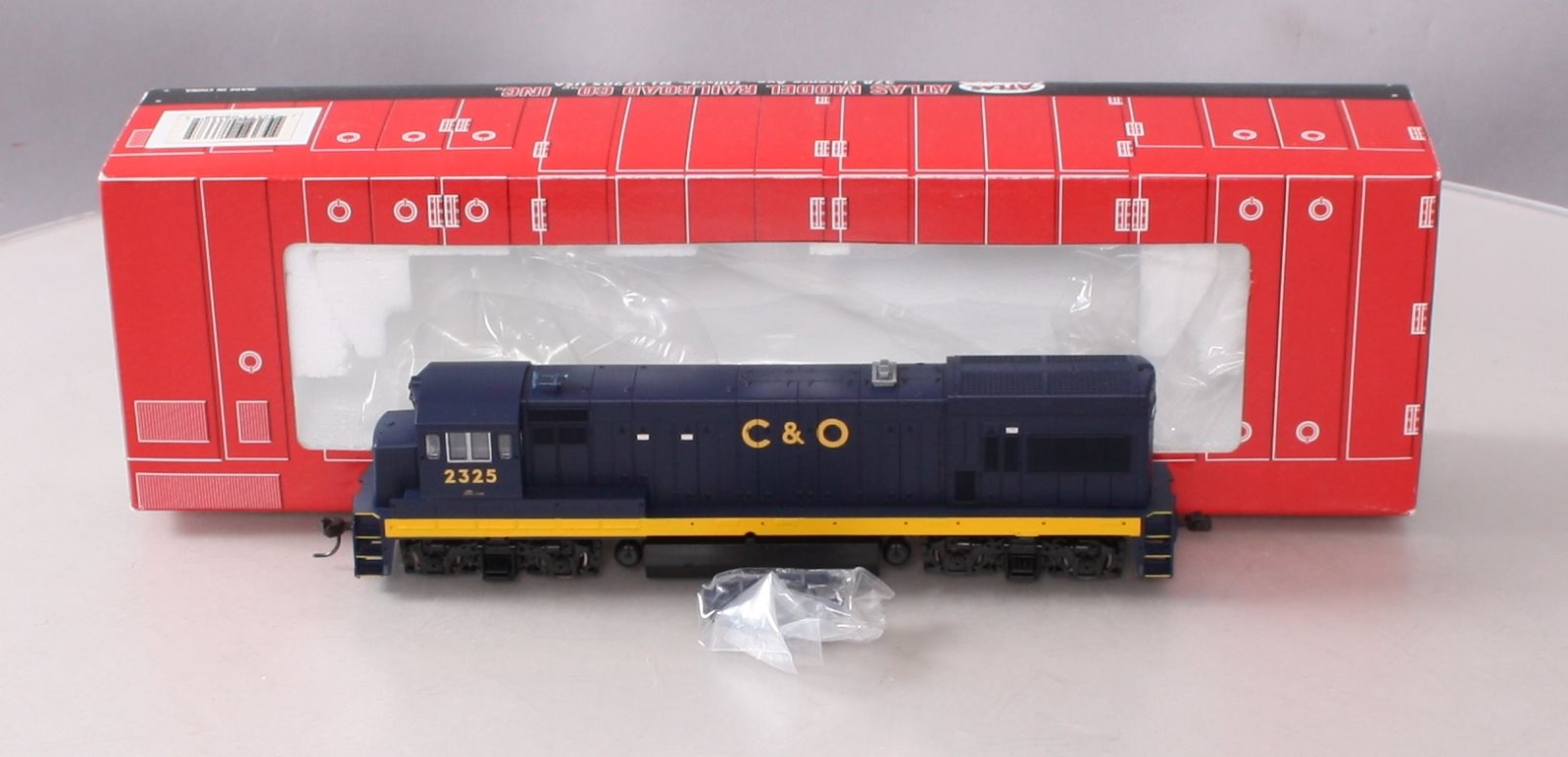 Atlas 8668 HO Chespeake & Ohio U23B Diesel Locomotive #2325