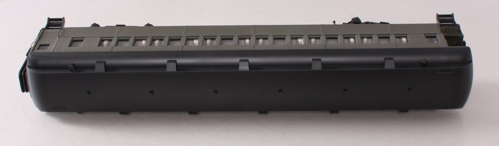 Atlas 2002700 O Gauge Unlettered 3 Rail Trainman 60' Observation Car