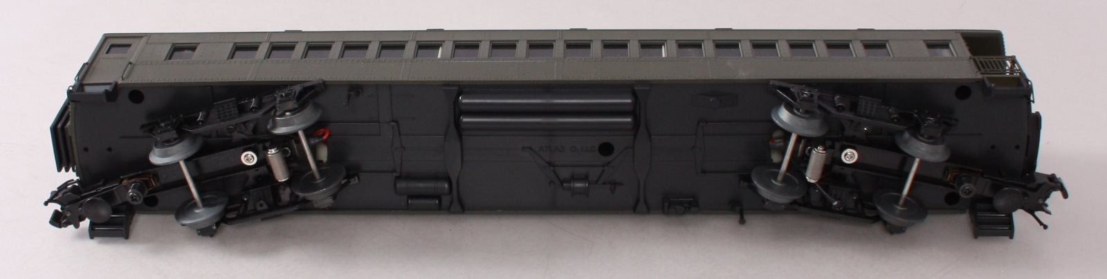 Atlas 2002700 O Gauge Unlettered 3 Rail Trainman 60' Observation Car