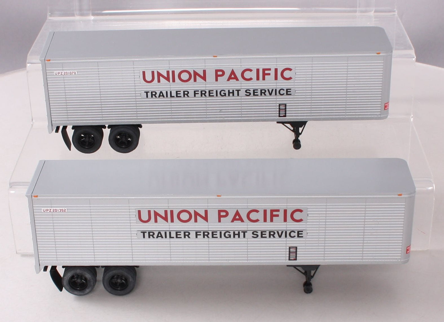 Lionel 6-83585 O Gauge Union Pacific 40' Trailer 2-Pack