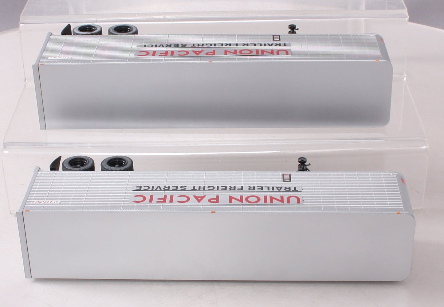 Lionel 6-83585 O Gauge Union Pacific 40' Trailer 2-Pack