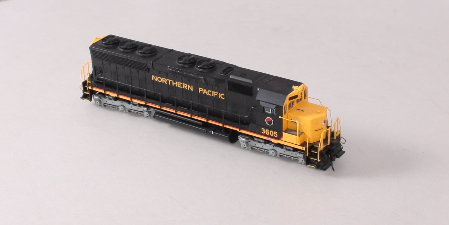 Bachmann 82713 HO Northern Pacific SD-45 Diesel Locomotive #3605 w/DCC