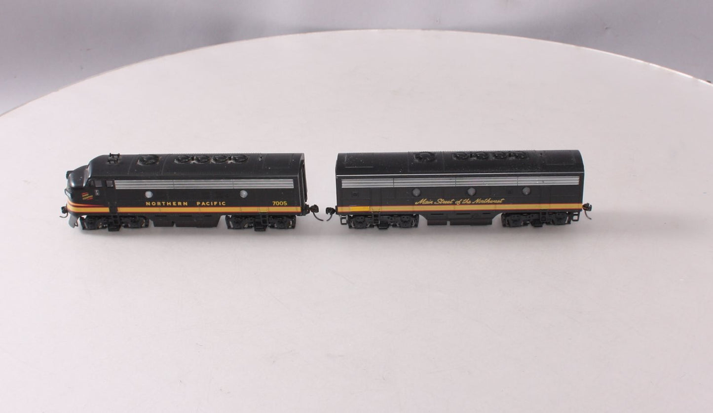 Stewart 5913 HO Northern Pacific EMD F9 A/B Diesel Locomotive Kit #7005