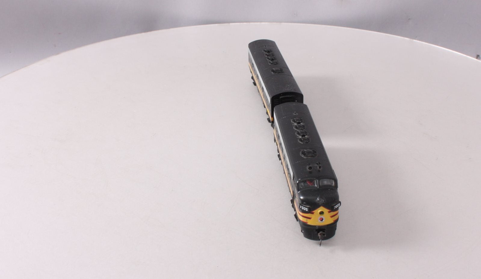 Stewart 5913 HO Northern Pacific EMD F9 A/B Diesel Locomotive Kit #7005