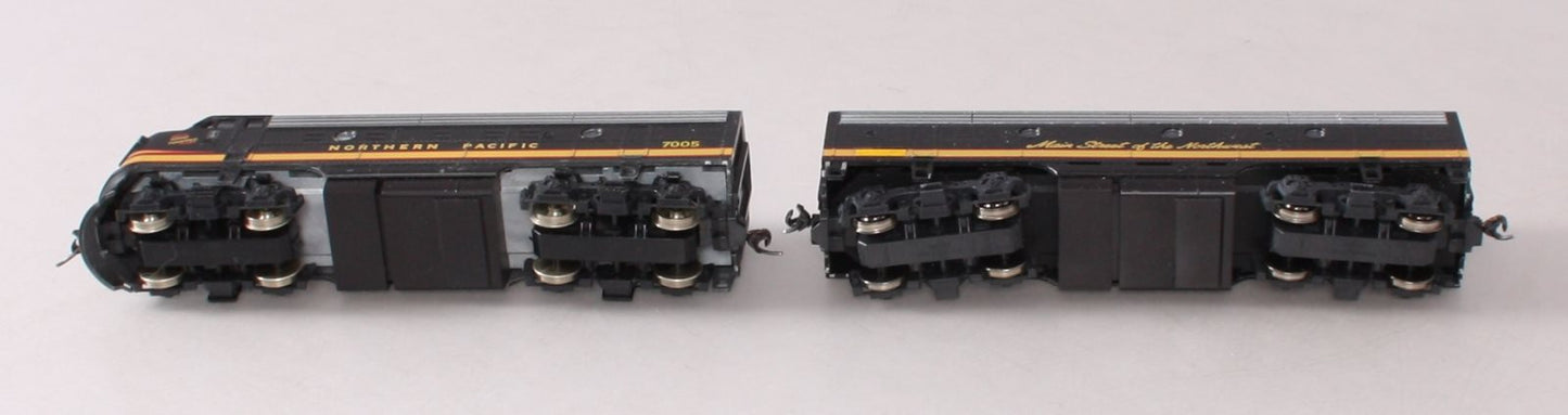 Stewart 5913 HO Northern Pacific EMD F9 A/B Diesel Locomotive Kit #7005