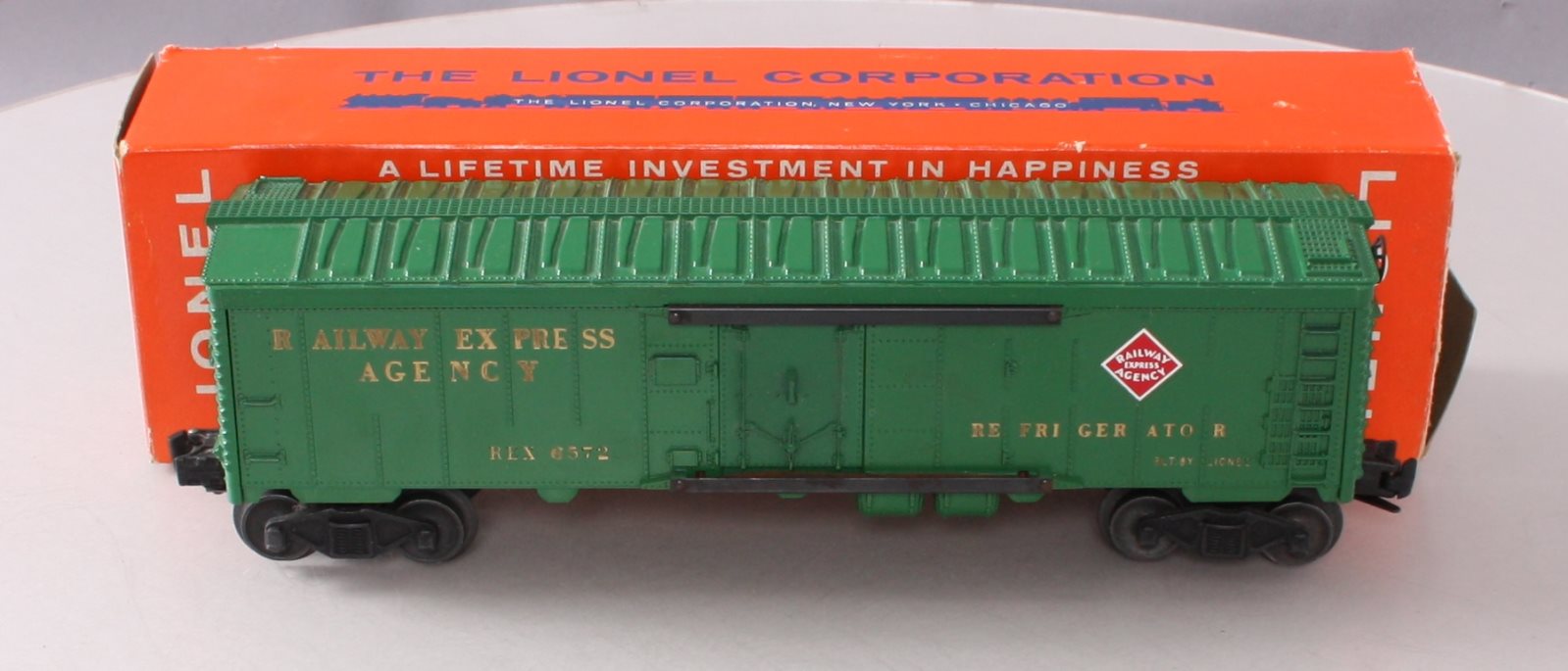 Lionel 6572 Vintage O Railway Express Agency Reefer Car