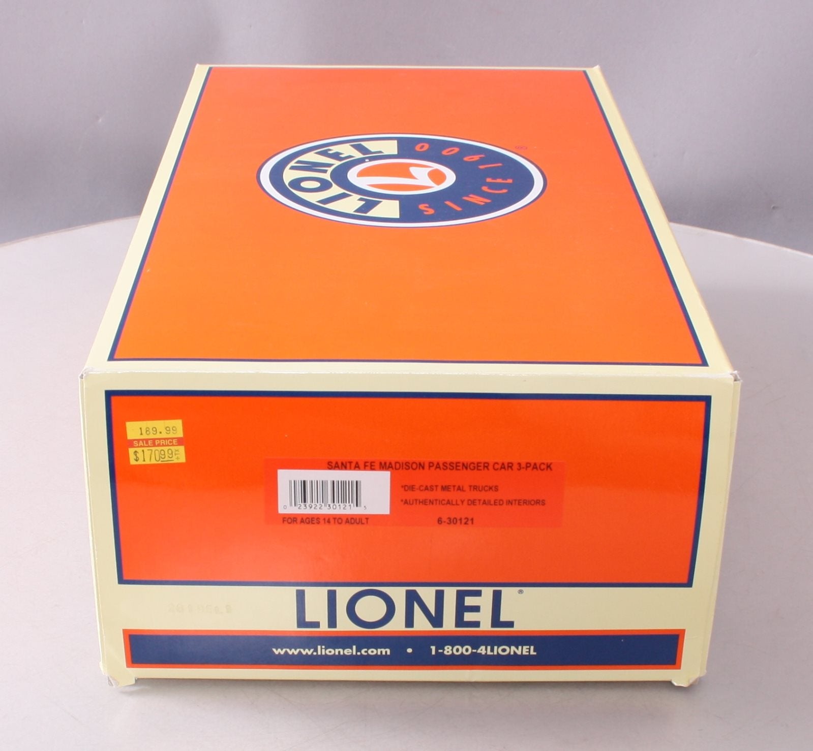 Lionel 6-30121 Santa Fe Baby Madison Passenger Car 3-Pack