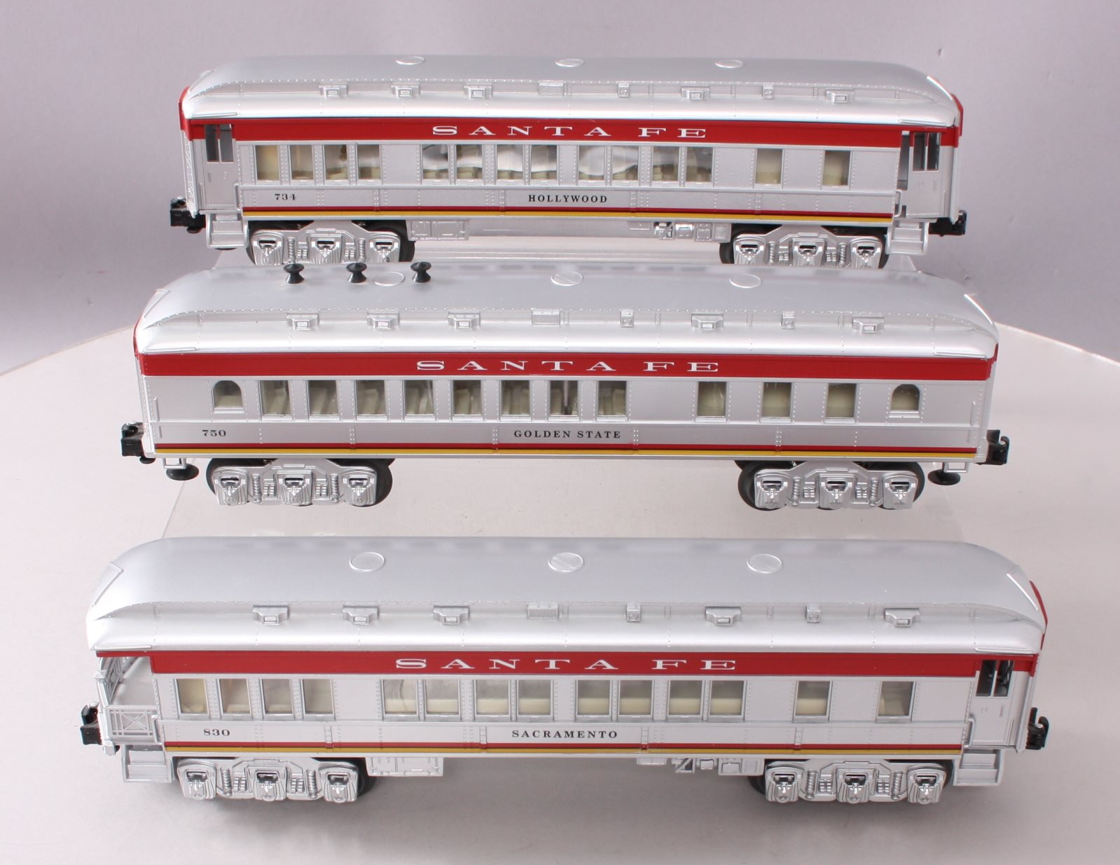 Lionel 6-30121 Santa Fe Baby Madison Passenger Car 3-Pack