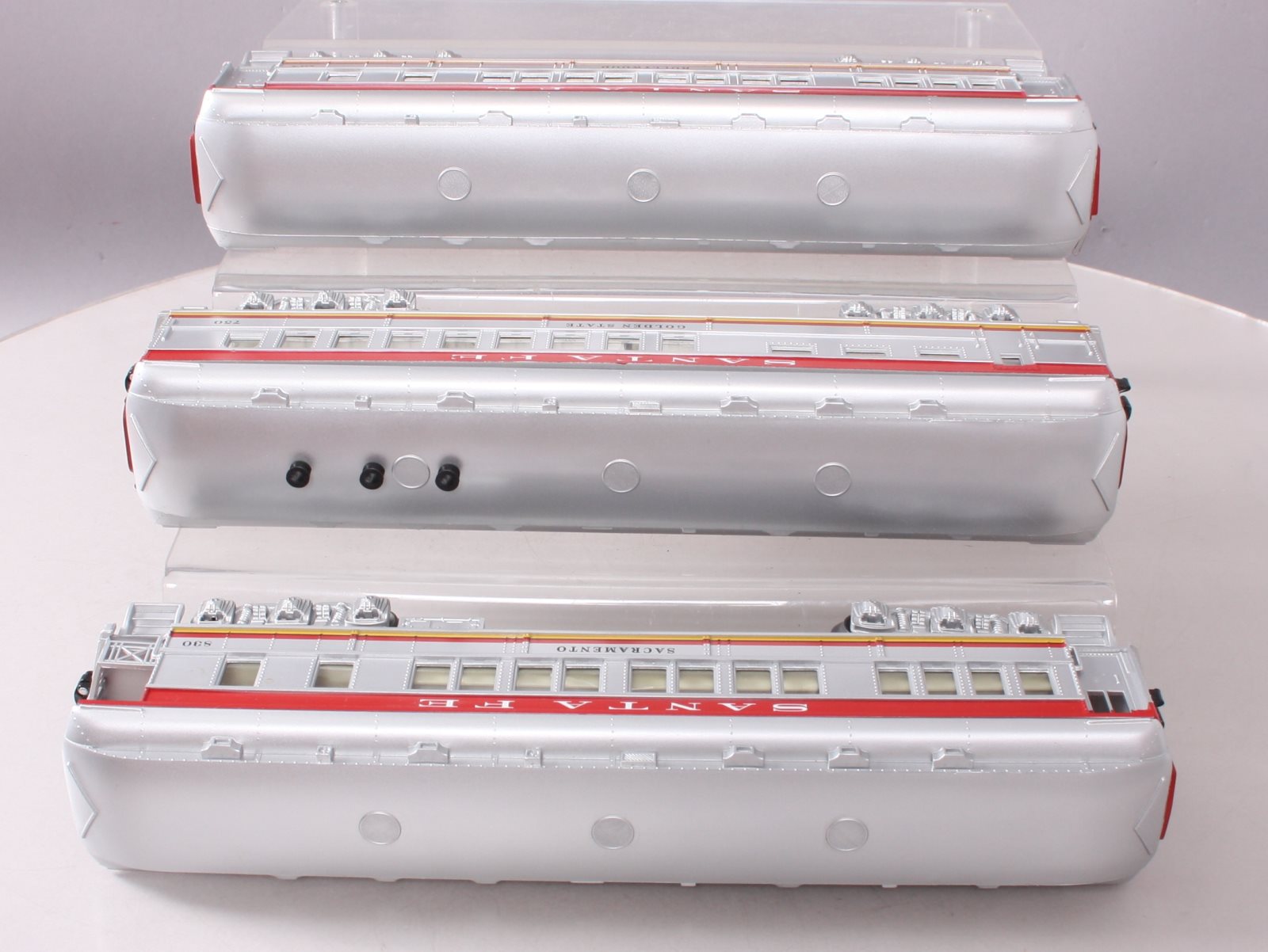 Lionel 6-30121 Santa Fe Baby Madison Passenger Car 3-Pack