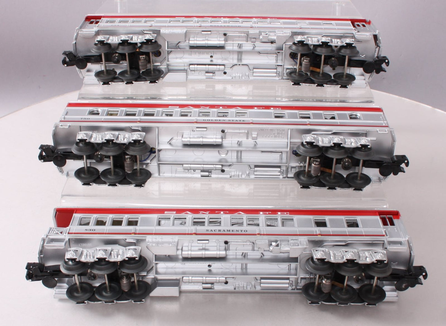 Lionel 6-30121 Santa Fe Baby Madison Passenger Car 3-Pack