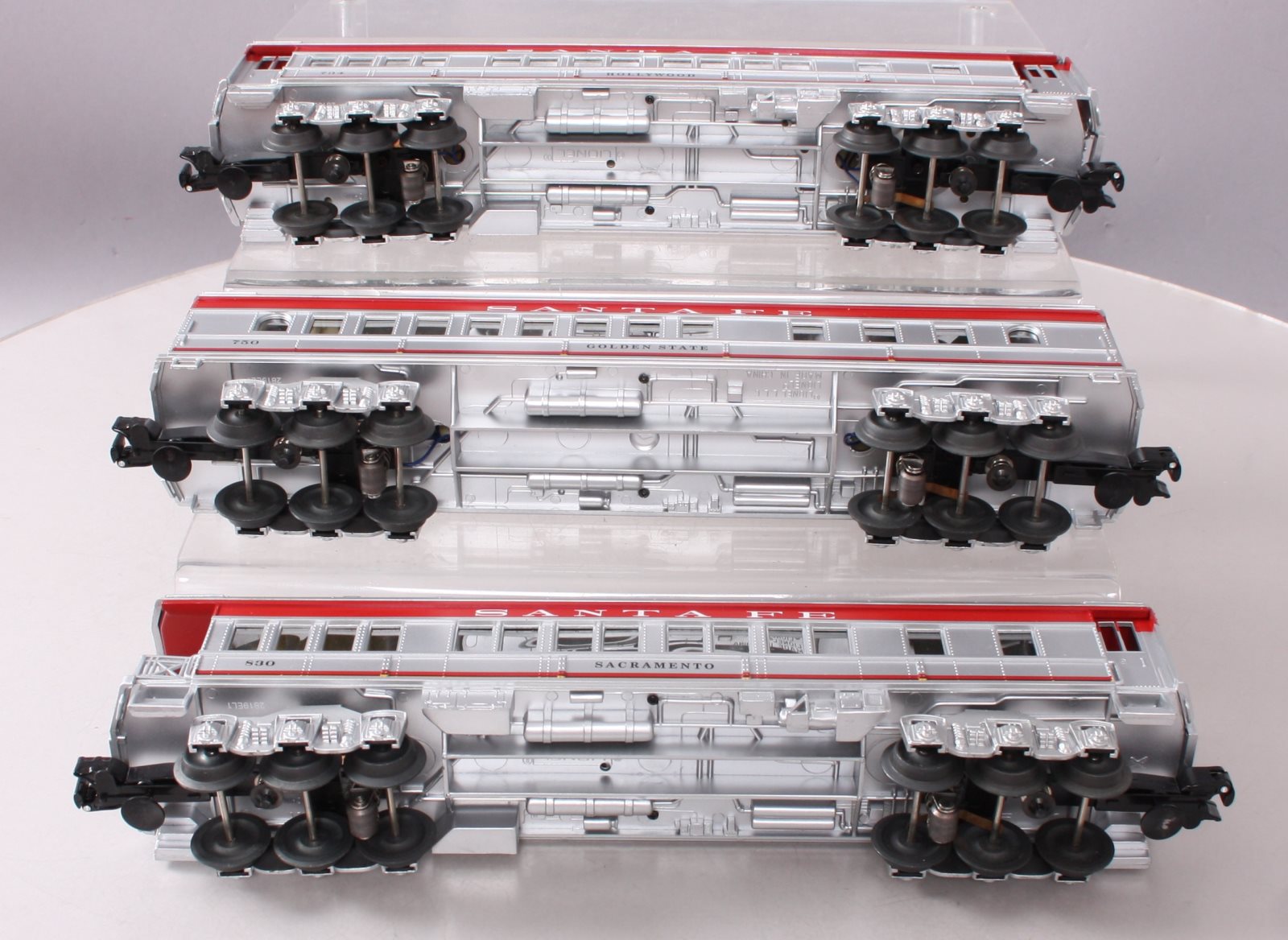Lionel 6-30121 Santa Fe Baby Madison Passenger Car 3-Pack