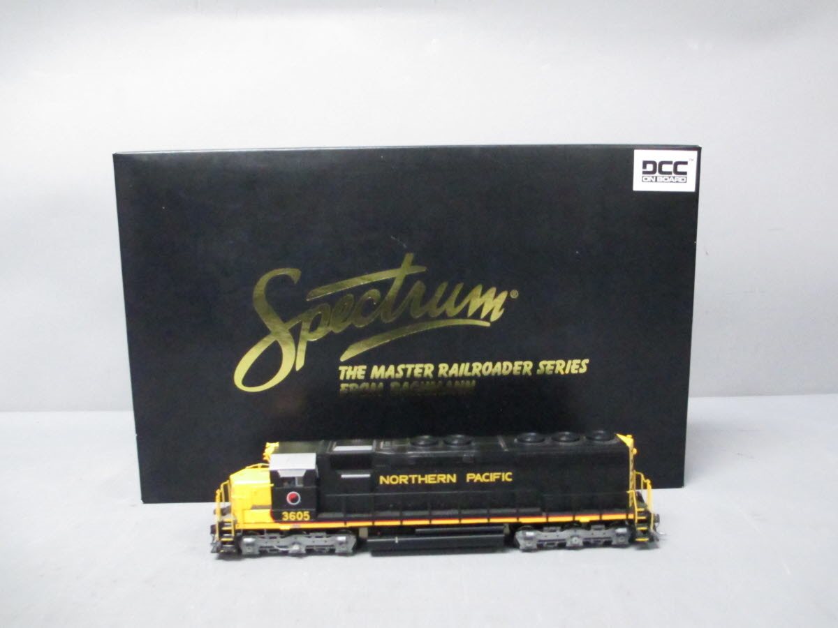 Bachmann 82713 HO Northern Pacific SD-45 Diesel Locomotive #3605 w/DCC