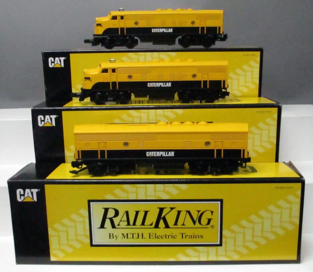 MTH 30-2849-1 O Gauge Caterpillar F-3 ABA Diesel Engine Set w/PS2 #208A/209A