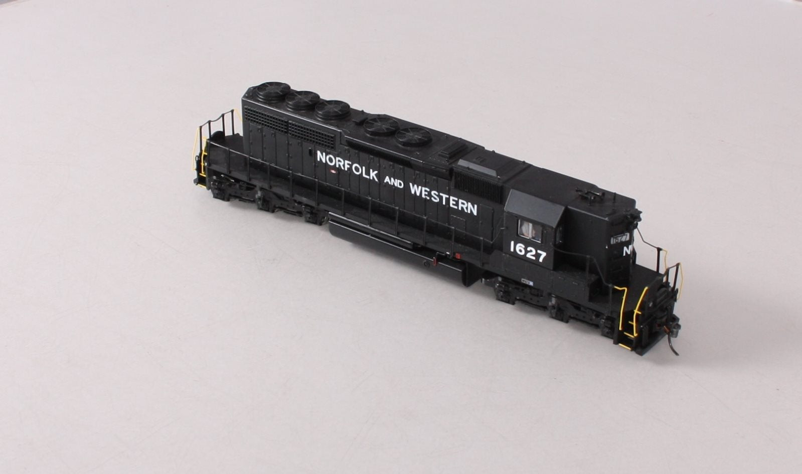 Broadway Limited 1249 HO Norfolk & Western Diesel EMD SD40-2 High Hood #1627