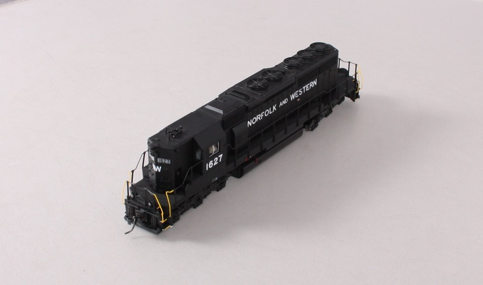 Broadway Limited 1249 HO Norfolk & Western Diesel EMD SD40-2 High Hood #1627
