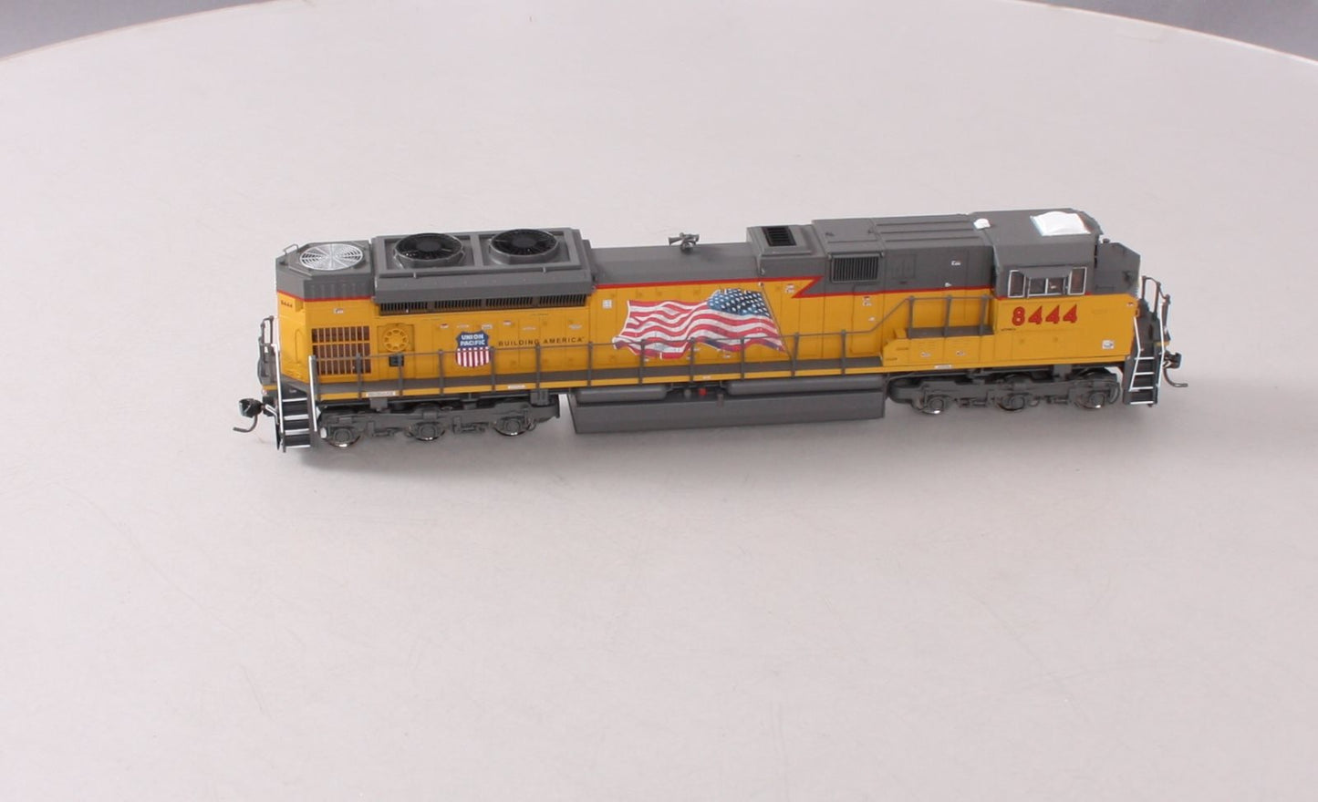 MTH 80-2023-1 HO Union Pacific SD70ACe Diesel Locomotive w/P-S 3.0 #8444