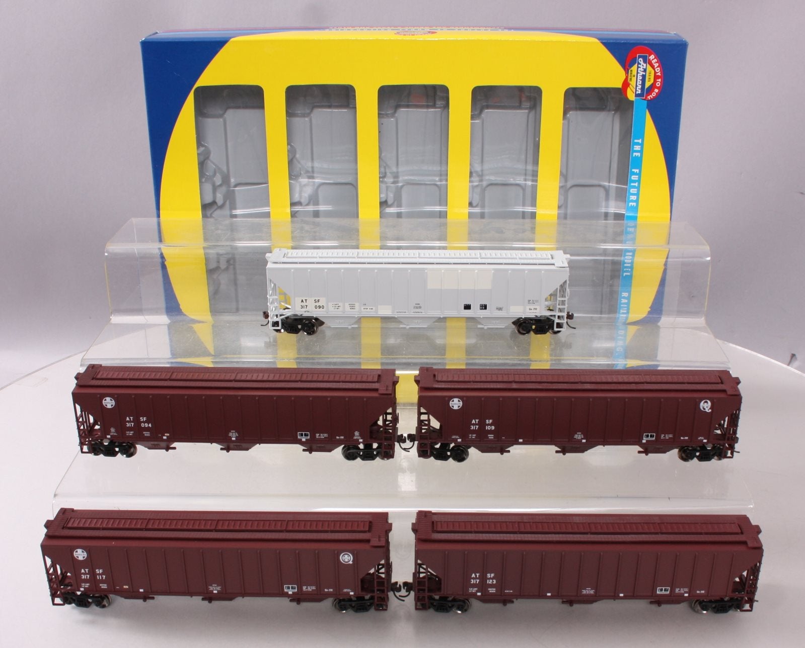 Athearn 72389 HO Santa Fe 54' PS Covered Hopper Pack (Pack of 5)