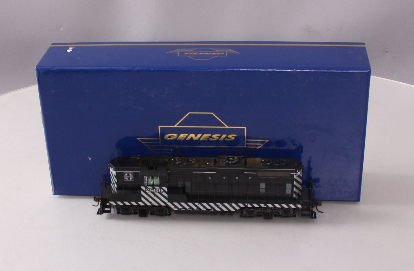 Athearn G62432 HO Santa Fe GP7 Zebra Diesel Locomotive #2869