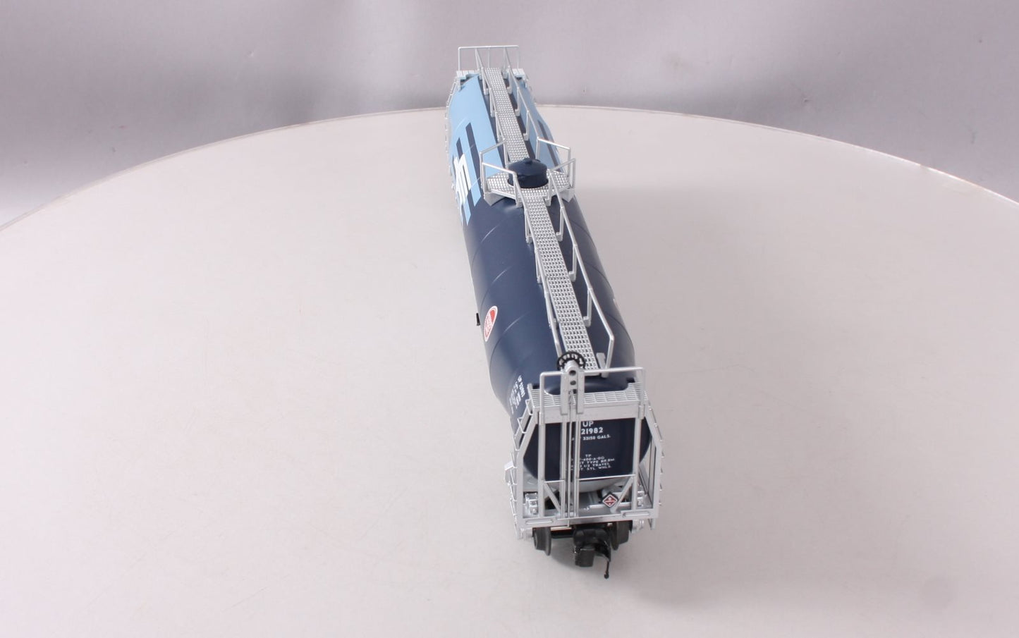 MTH 20-96212 O Gauge 33K Gallon Tank Car Missouri Pacific Heritage #521982