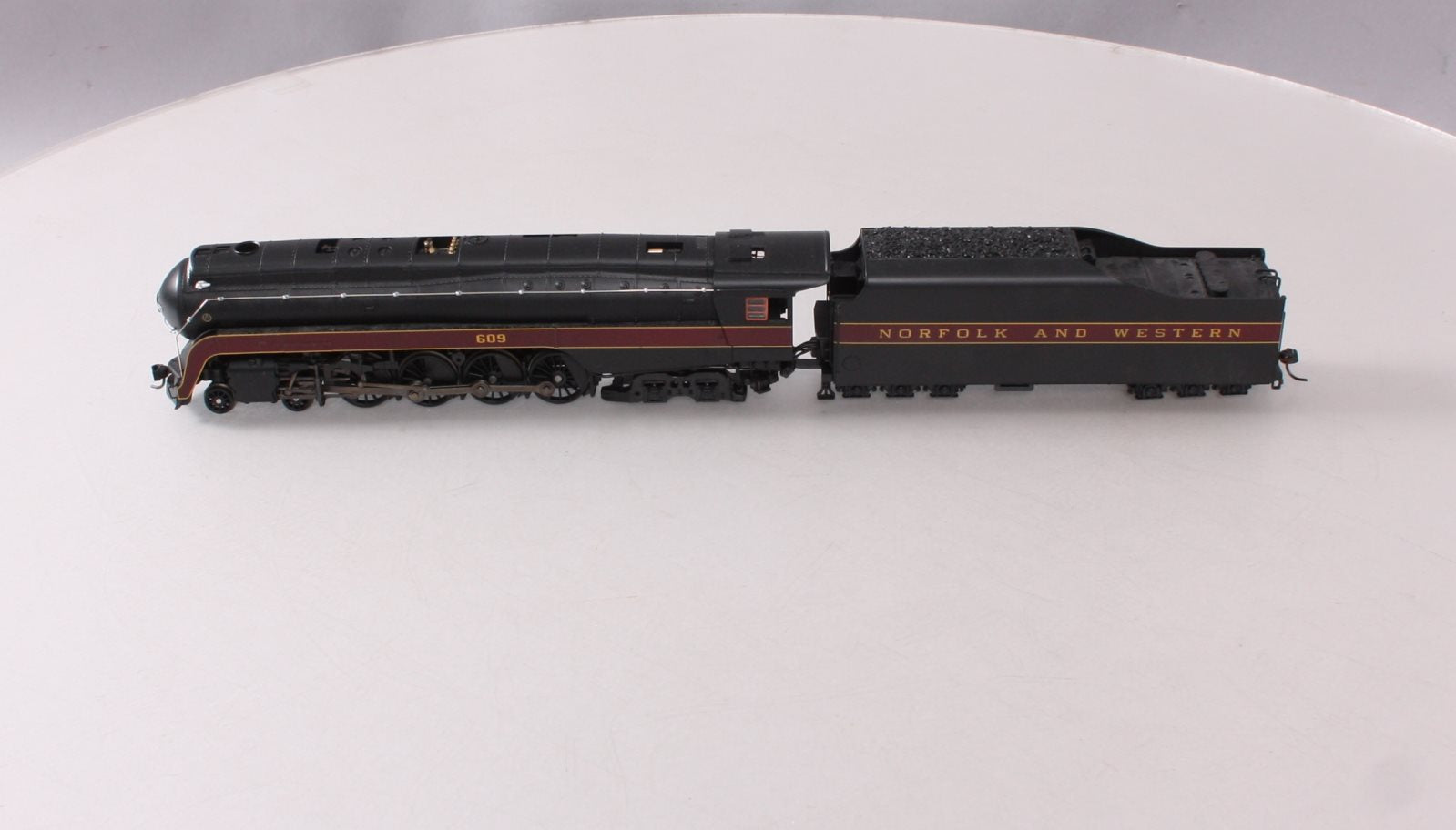 Broadway Limited 4872 HO Norfolk & Western Class J, In-Service Version #609