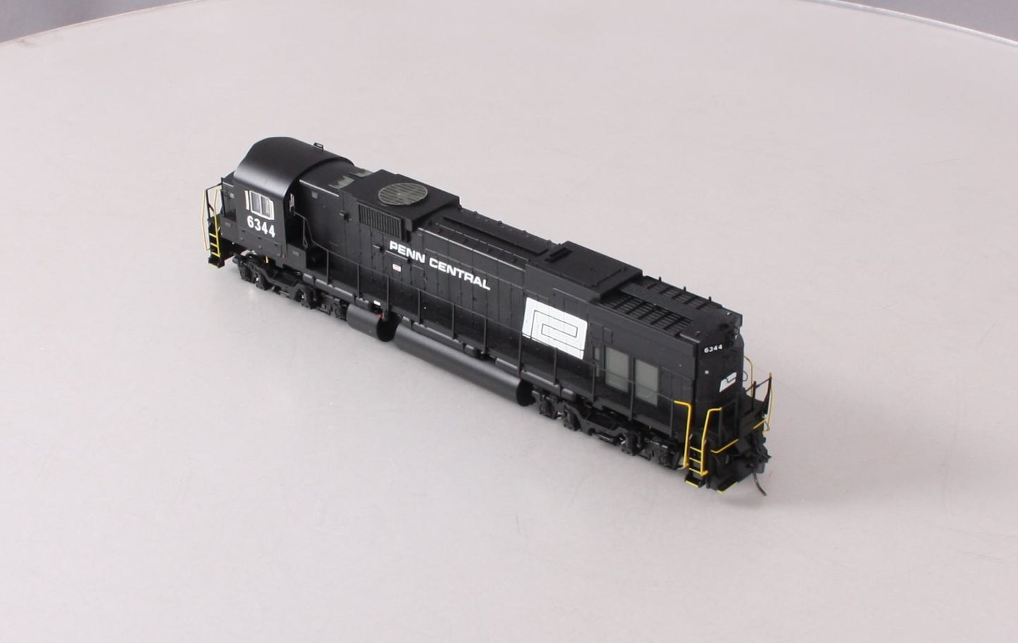 Bowser 23581 HO Scale Penn Central Alco C-636 Diesel Locomotive #6344