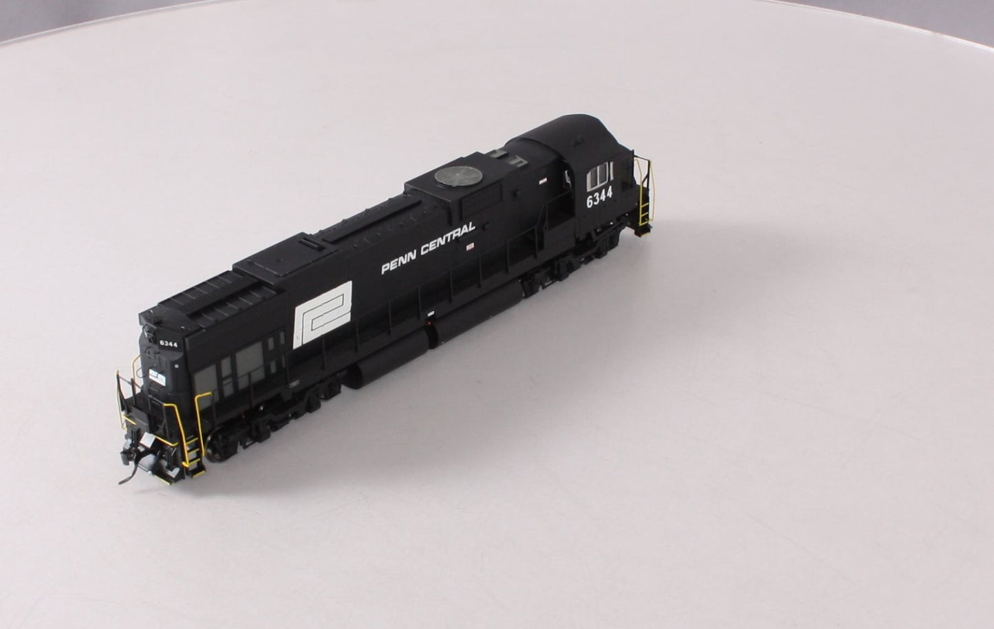 Bowser 23581 HO Scale Penn Central Alco C-636 Diesel Locomotive #6344