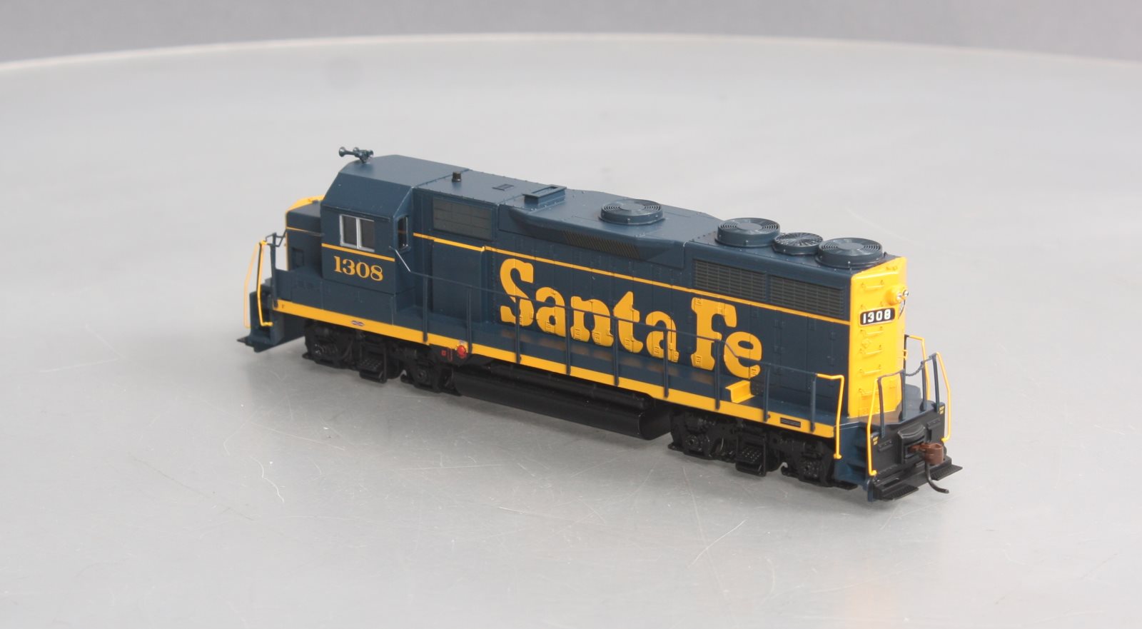 Athearn 96037 HO Scale Santa Fe GP35 Diesel Locomotive #1308
