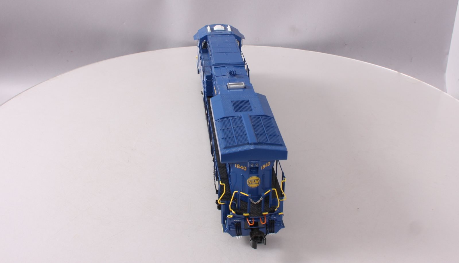 Lionel 6-38959 O N&W ES44AC Non-Powered Diesel Locomotive #1840