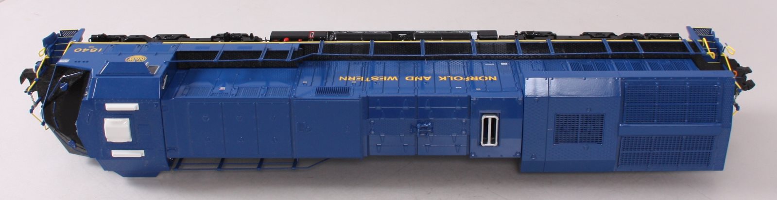 Lionel 6-38959 O N&W ES44AC Non-Powered Diesel Locomotive #1840