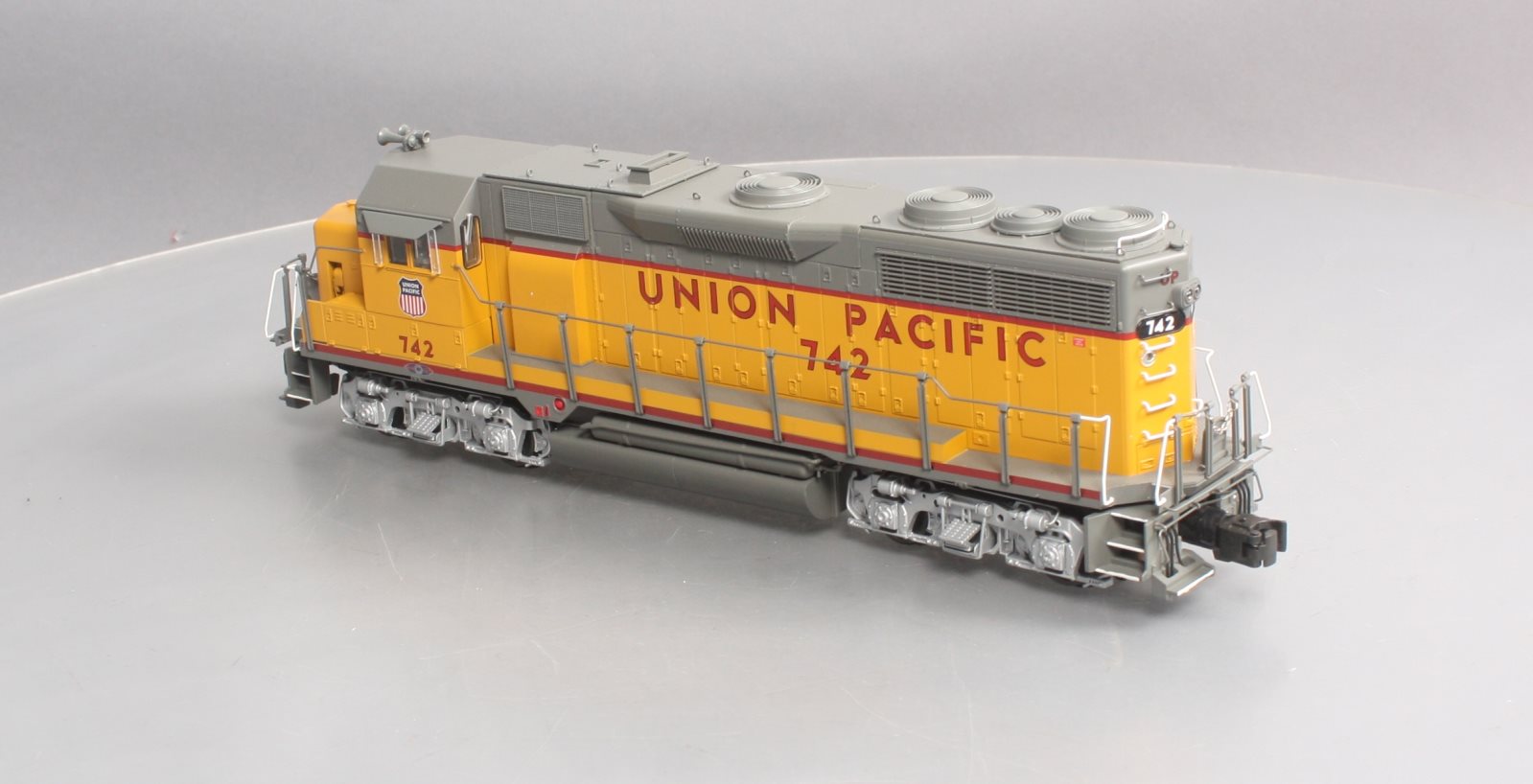 Lionel 6-38527 Union Pacific Legacy GP35 Diesel Locomotive #742