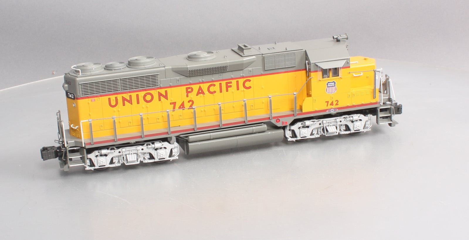 Lionel 6-38527 Union Pacific Legacy GP35 Diesel Locomotive #742