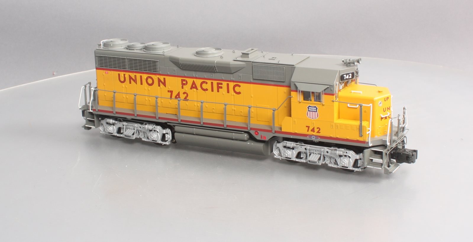 Lionel 6-38527 Union Pacific Legacy GP35 Diesel Locomotive #742