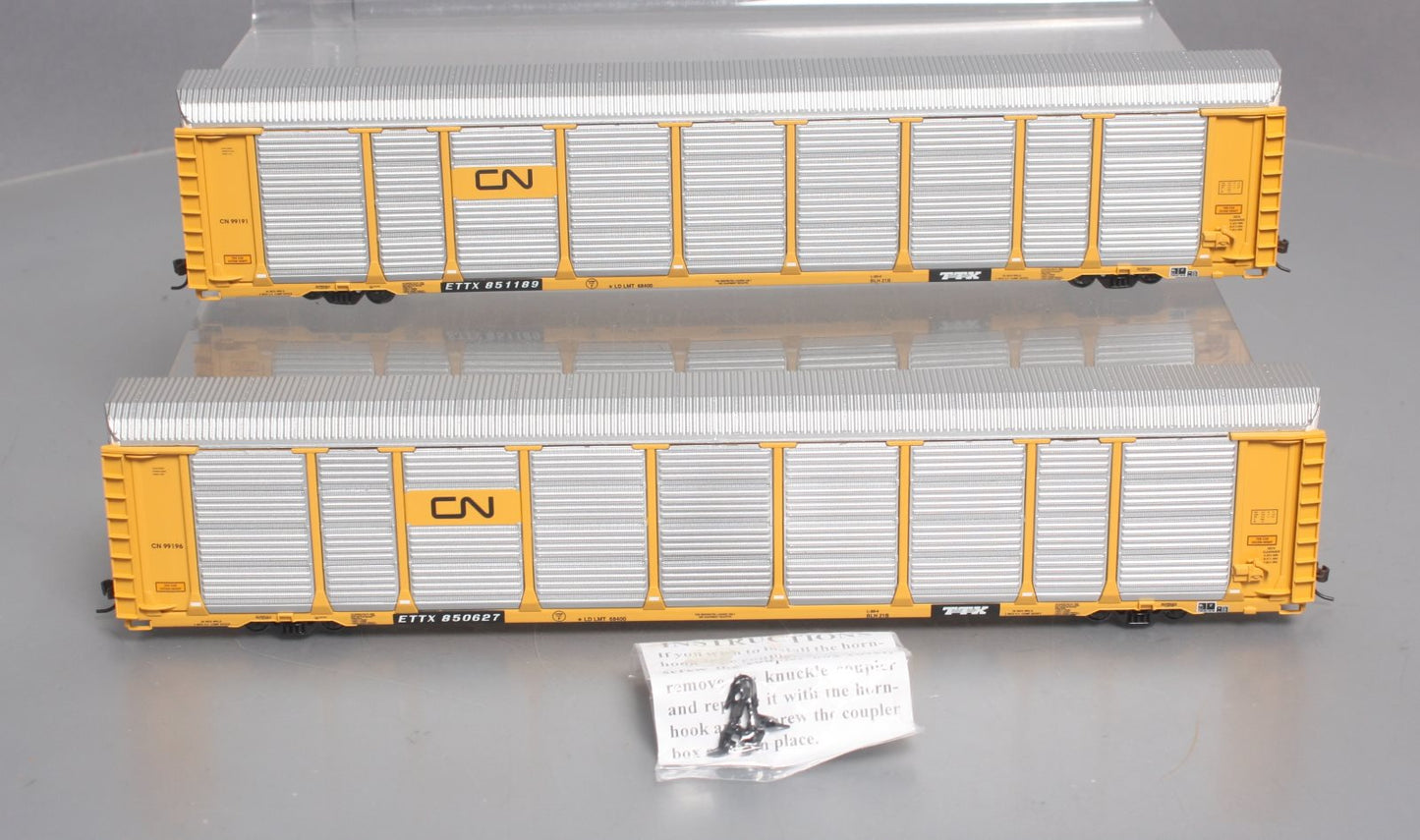 Walthers 932-24864 HO Scale CN Thrall 89' Tri-Level Auto Carriers (Set of 2)