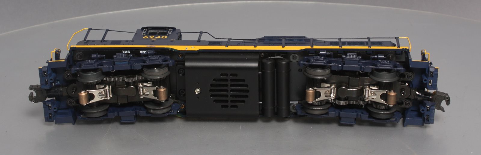 Lionel 6-34670 O Chesapeake & Ohio Legacy Scale GP9 Diesel Locomotive #6240