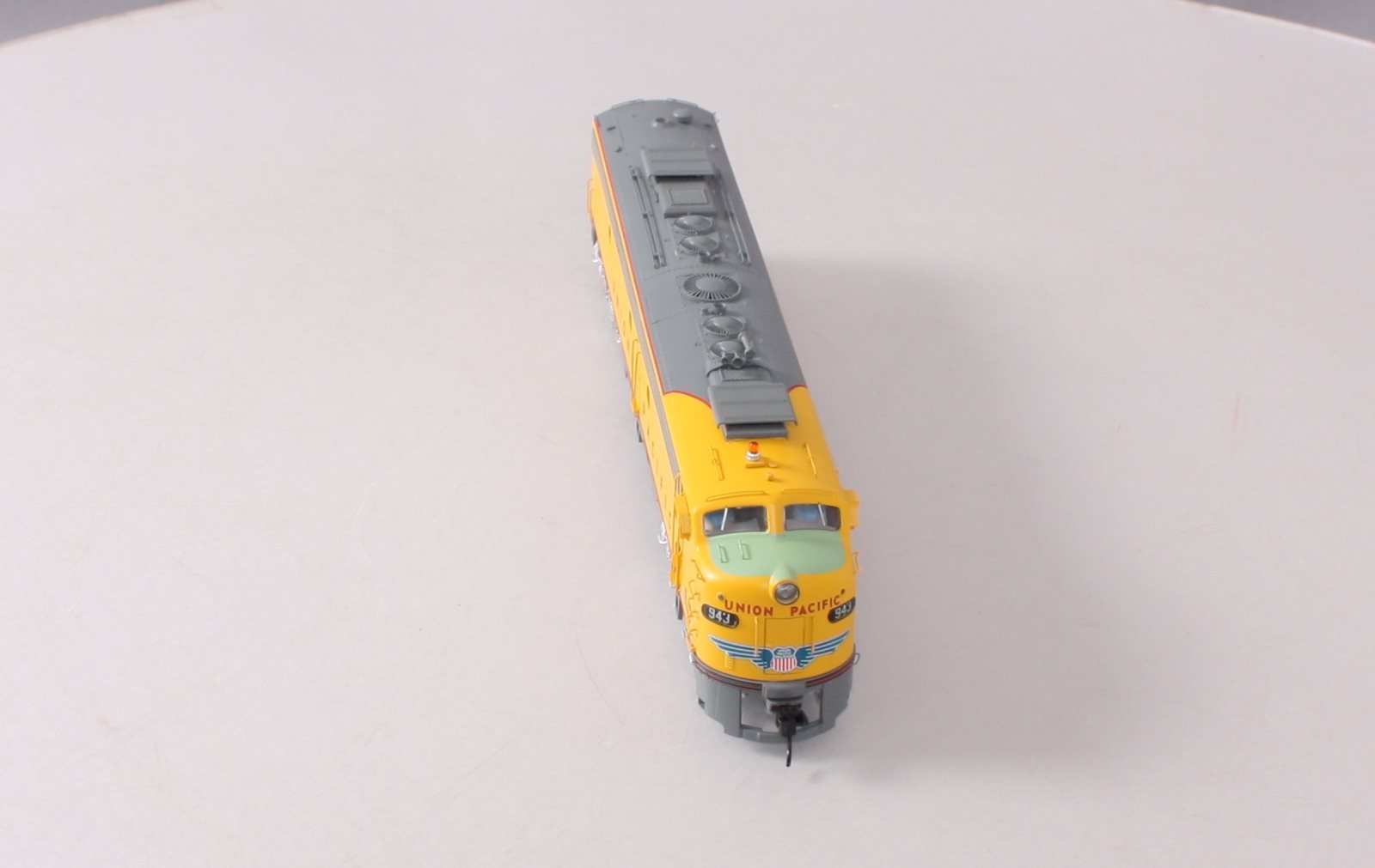 Walthers 920-49379 HO Union Pacific E9A Diesel Engine #943 with Standard DC
