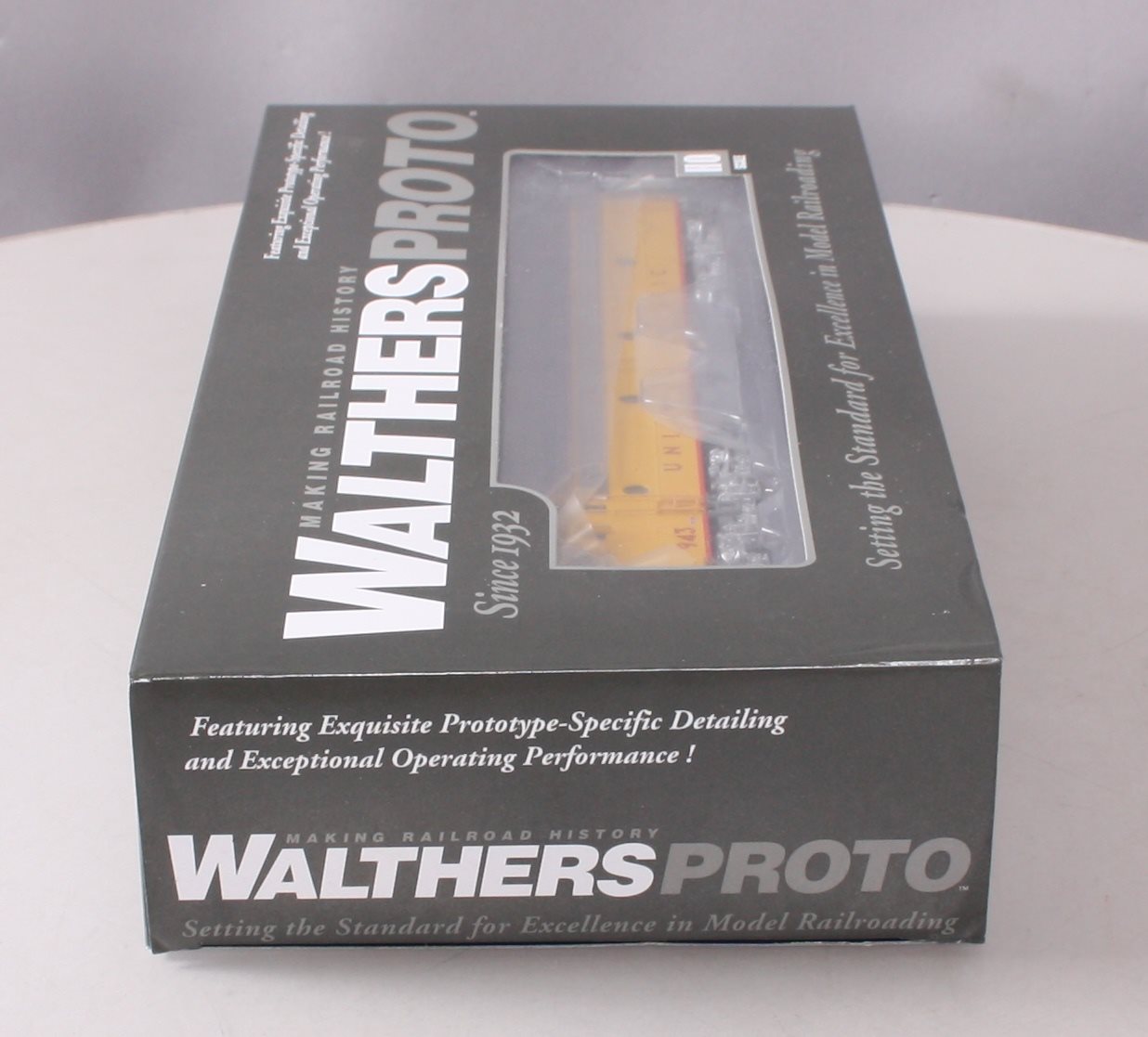 Walthers 920-49379 HO Union Pacific E9A Diesel Engine #943 with Standard DC