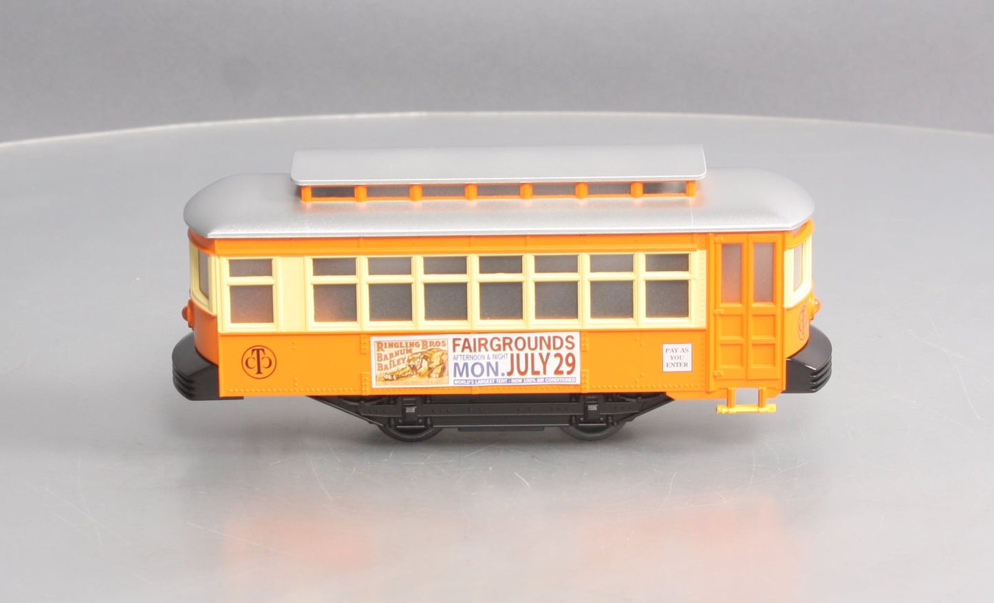 K-Line 6-21649 O Gauge City Traction Co. Trolley w/ Ringling Bros Banner
