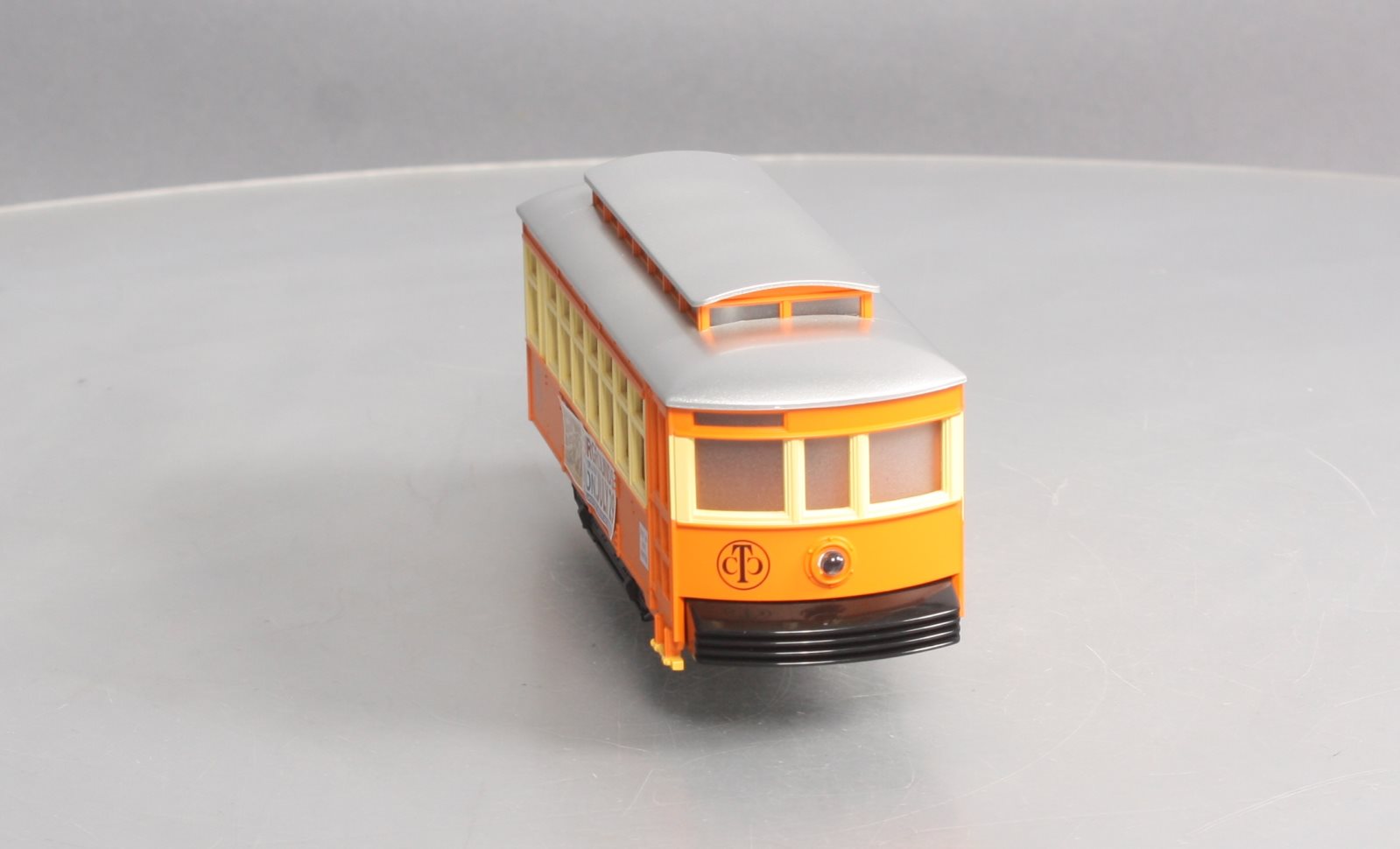 K-Line 6-21649 O Gauge City Traction Co. Trolley w/ Ringling Bros Banner
