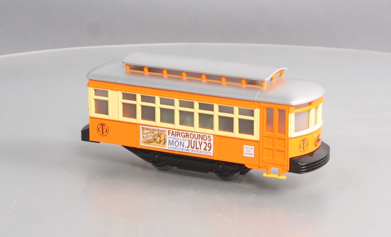 K-Line 6-21649 O Gauge City Traction Co. Trolley w/ Ringling Bros Banner