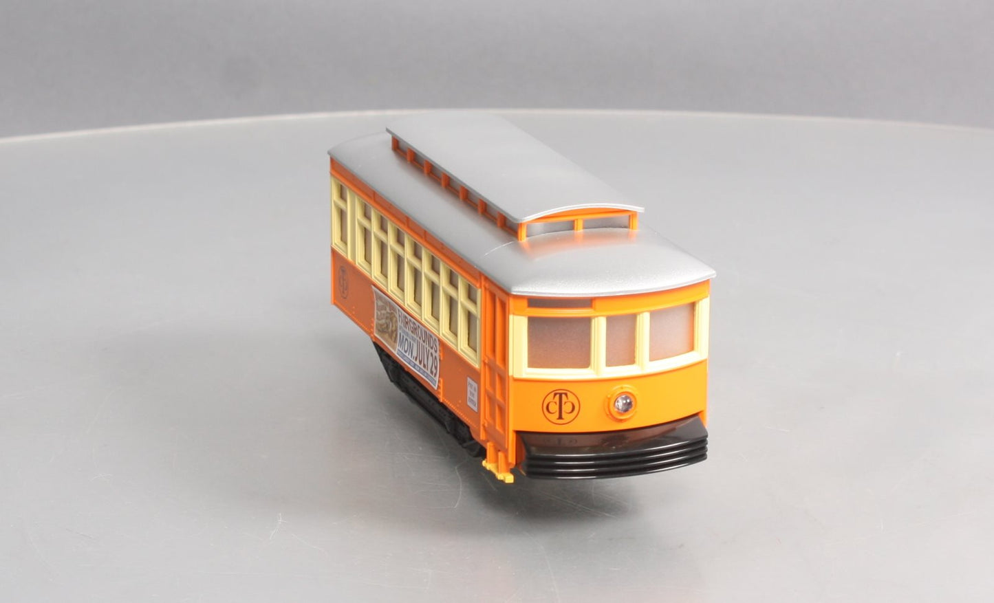 K-Line 6-21649 O Gauge City Traction Co. Trolley w/ Ringling Bros Banner