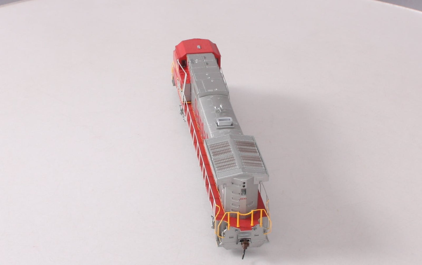 Roundhouse 78036 HO Scale Santa Fe ATSF Dash 9-44CW Diesel Locomotive #606