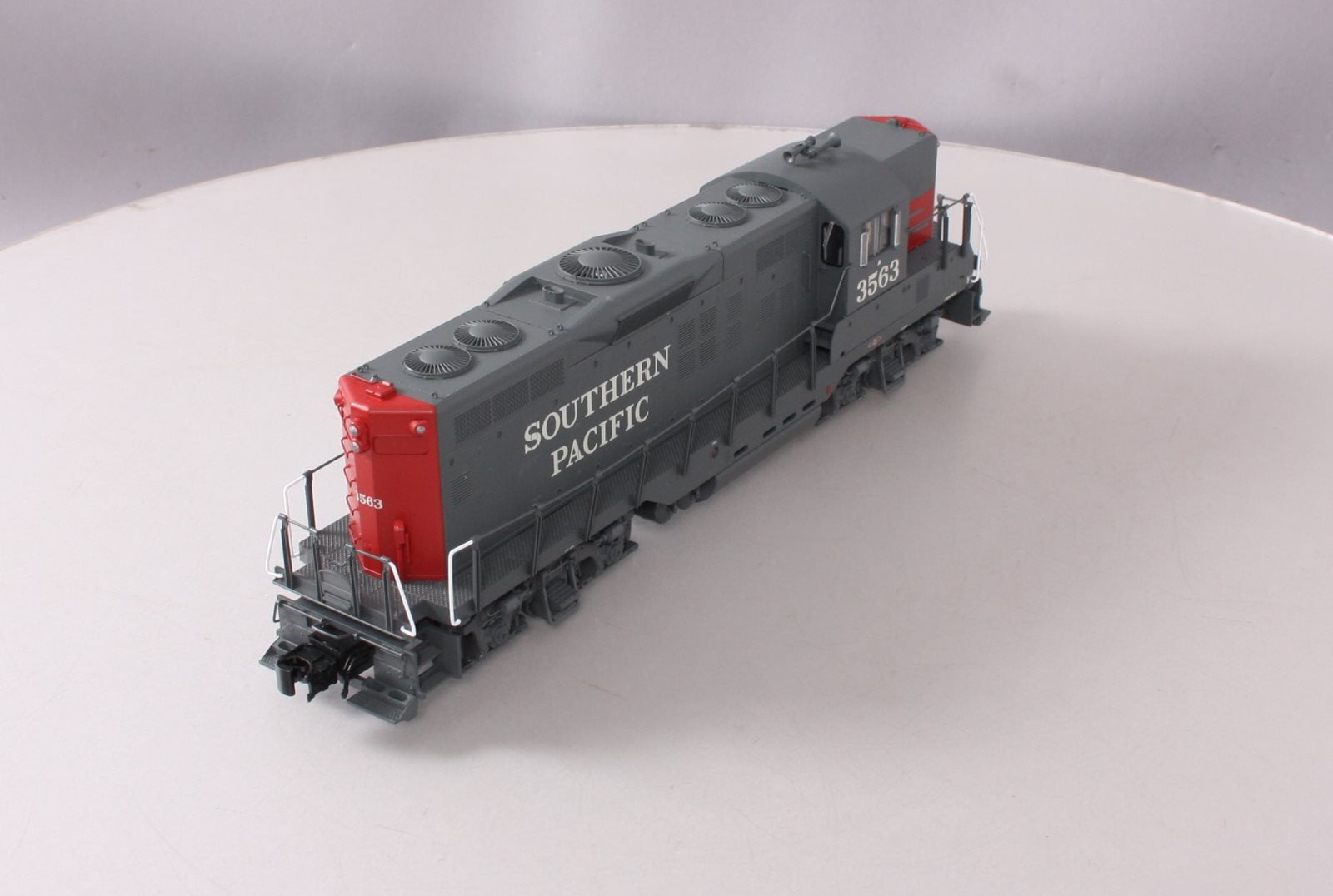 Atlas 1428-1 Atlas 1428-1 O SP GP9 Diesel Locomotive with TMCC #3563 (3 Rail)