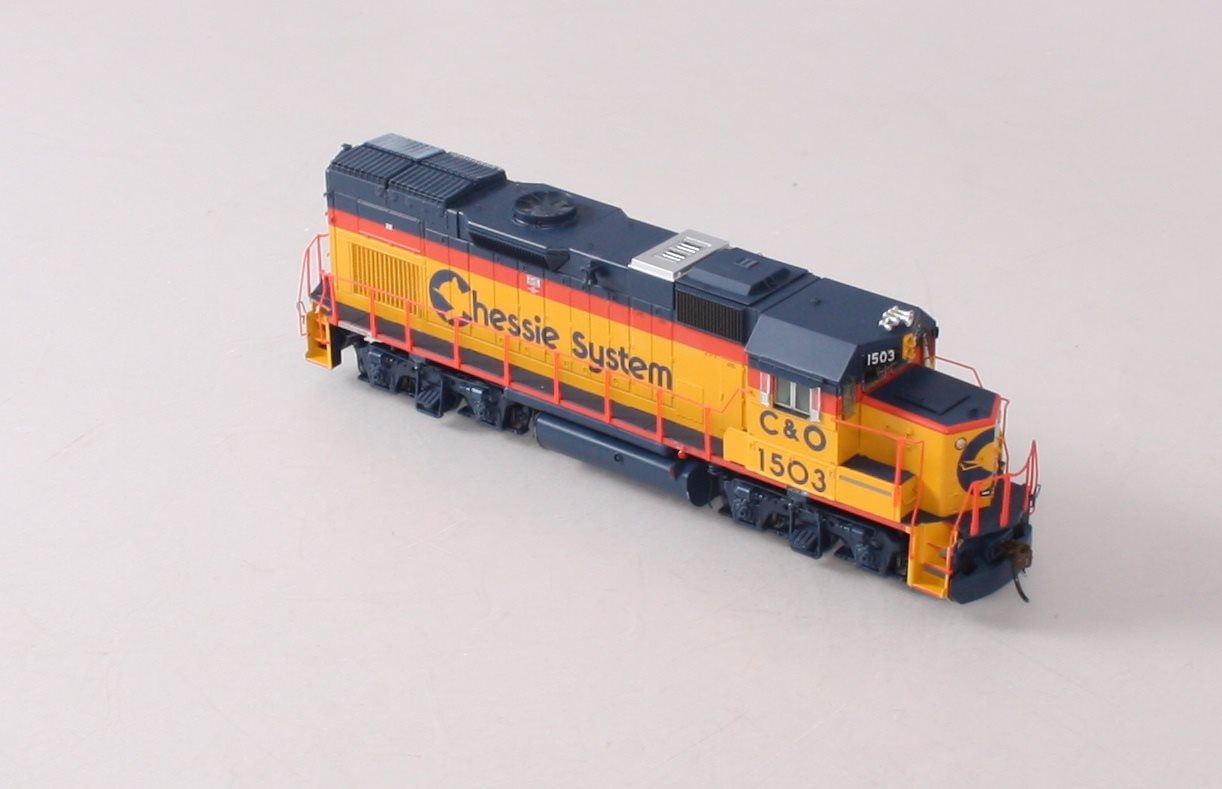 Athearn G16729 HO Scale Chessie GP15-1 Diesel Locomotive w/ DCC & Sound #1503