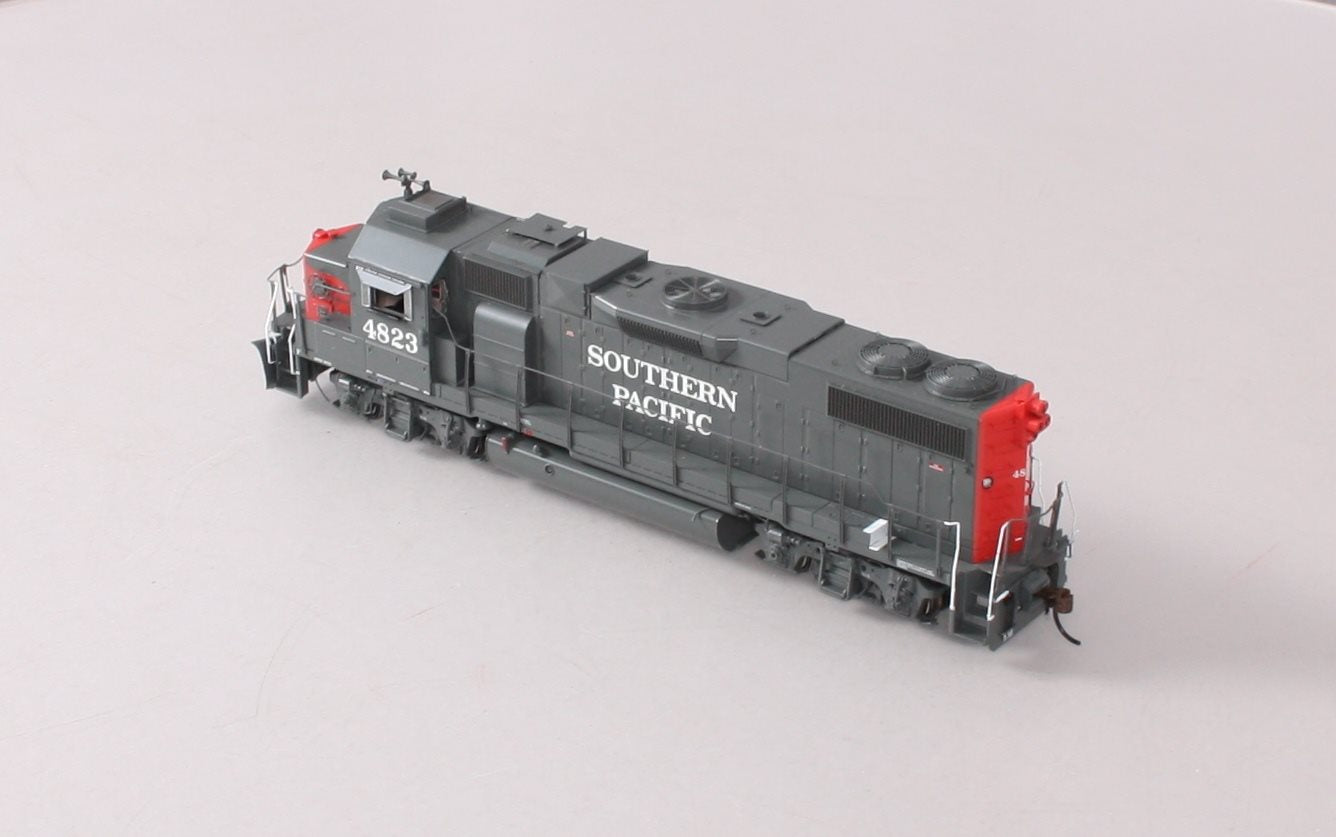 Athearn G68071 HO Scale Southern Pacific GP38-2 EMD Diesel Locomotive #4823