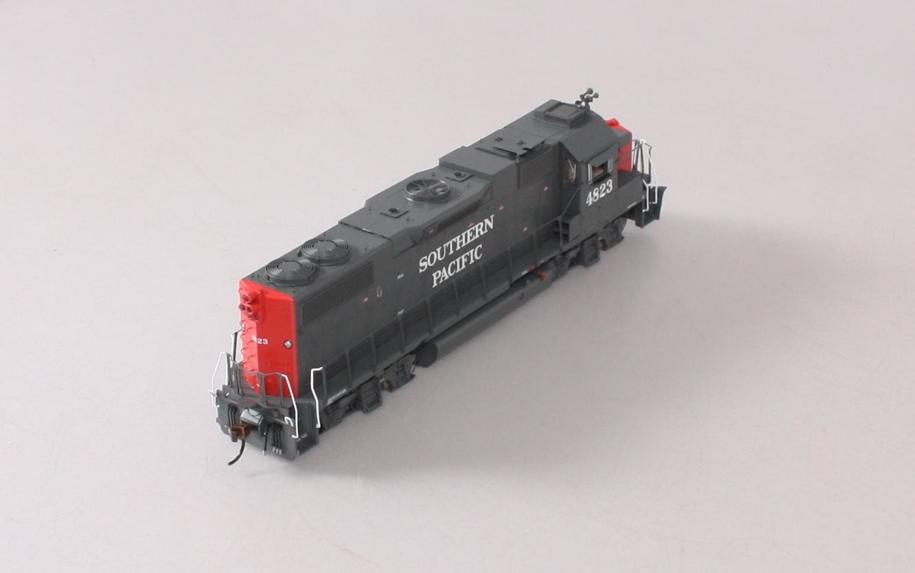 Athearn G68071 HO Scale Southern Pacific GP38-2 EMD Diesel Locomotive #4823