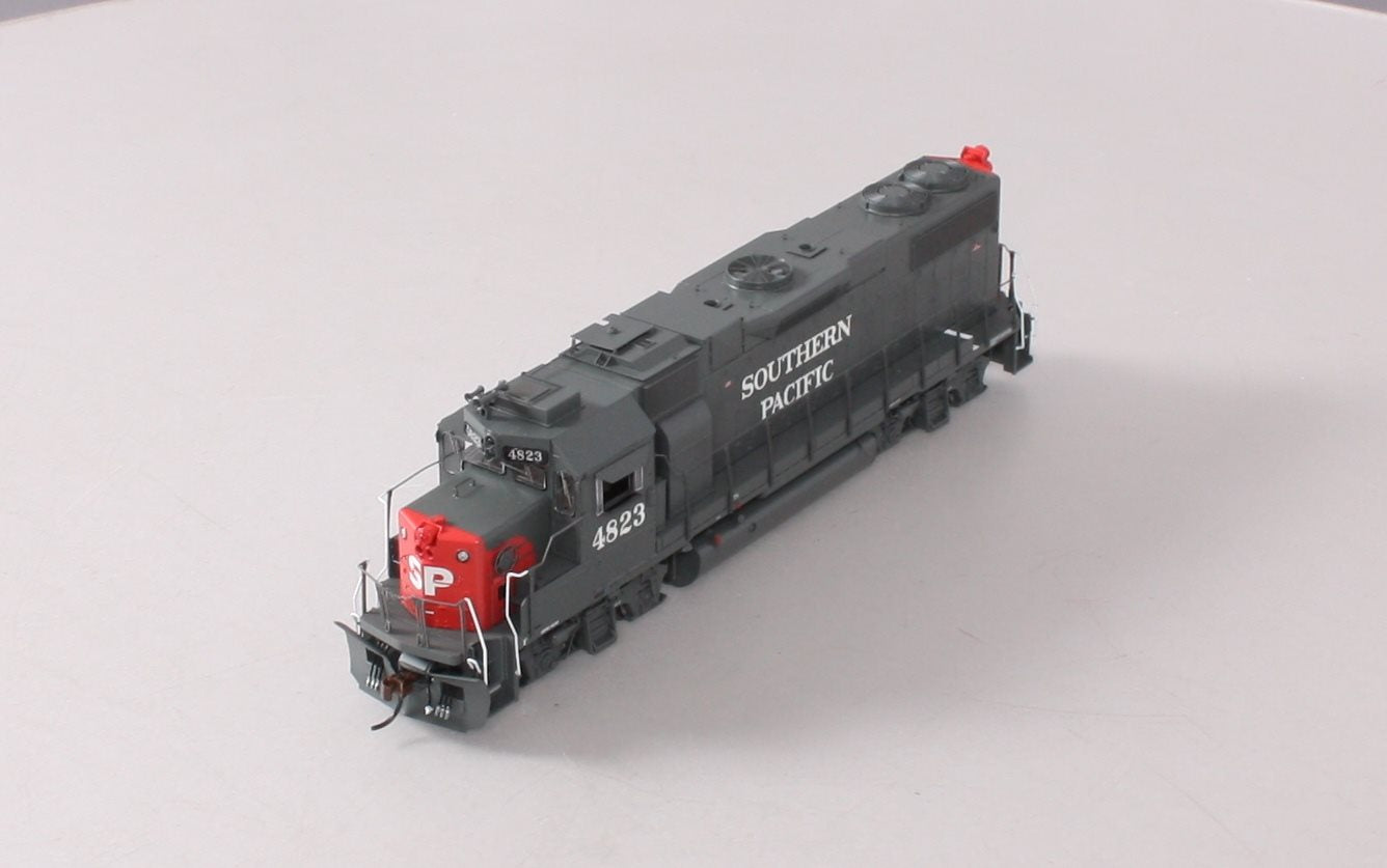 Athearn G68071 HO Scale Southern Pacific GP38-2 EMD Diesel Locomotive #4823