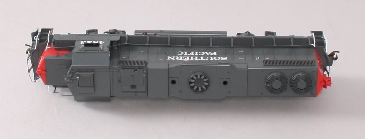 Athearn G68071 HO Scale Southern Pacific GP38-2 EMD Diesel Locomotive #4823